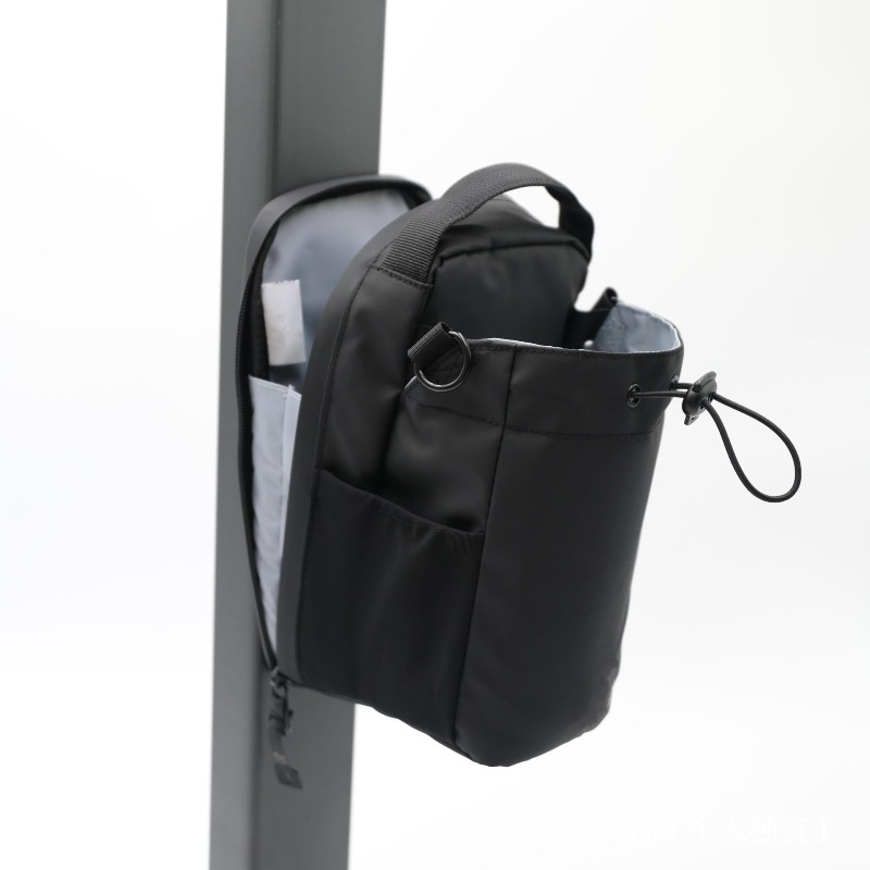 Magnet-Grip Gym Bag